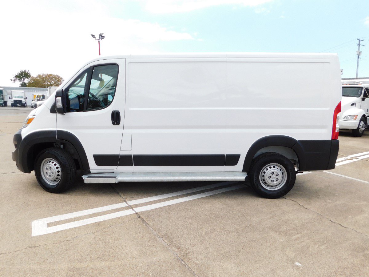 Used 2025 RAM ProMaster 2500 w/ U-Haul Equipment Group FWD image 4