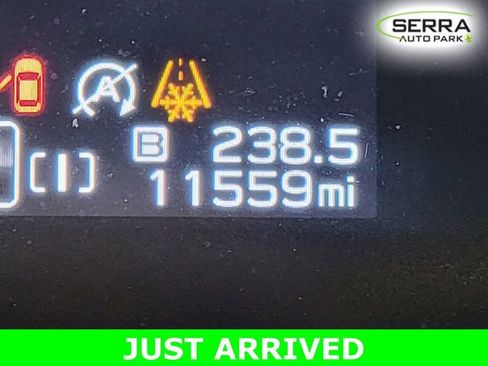 Used 2025 Subaru Crosstrek 2.0i Premium AWD/4WD image 33