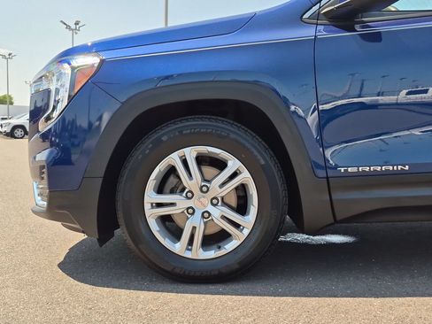 Certified 2022 GMC Terrain SLE w/ Driver Convenience Package FWD image 32
