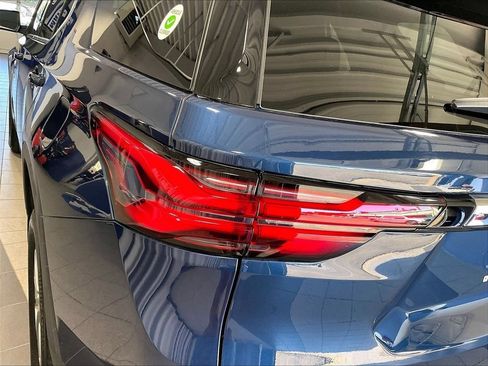 Used 2023 Chevrolet Traverse LT AWD/4WD image 34
