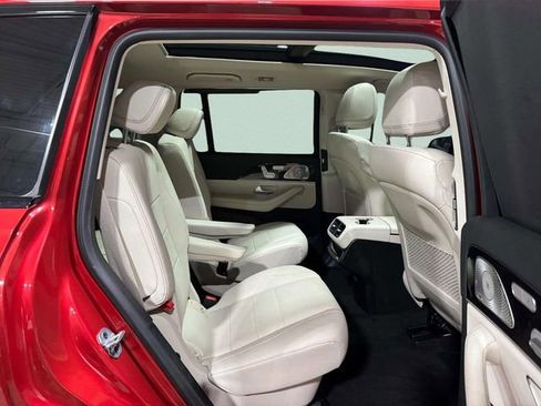 Used 2022 Mercedes-Benz GLS 450 4MATIC image 32