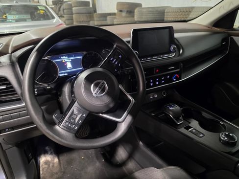 Used 2021 Nissan Rogue S AWD/4WD image 4