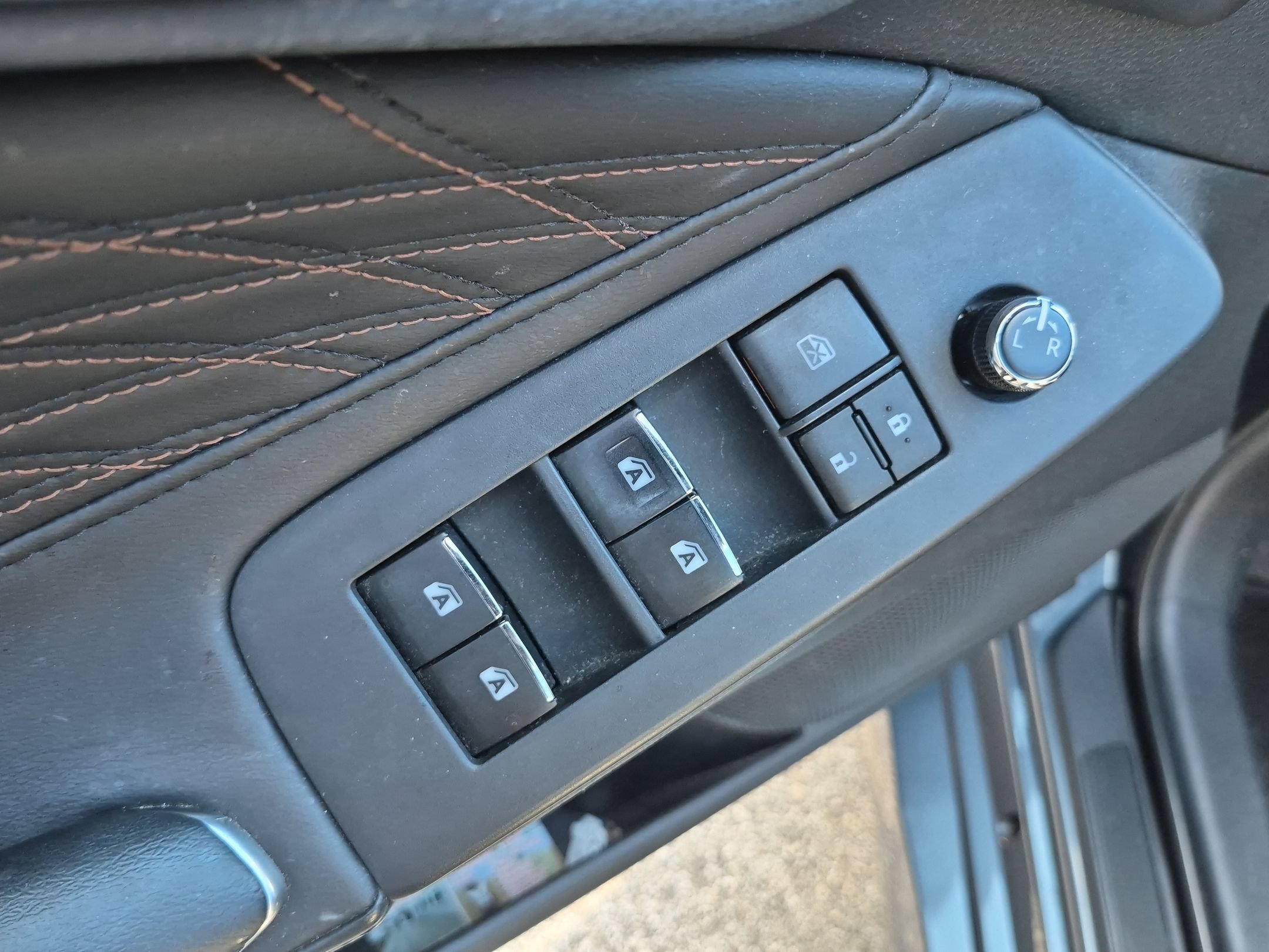 Used 2021 Toyota Avalon Limited FWD image 11