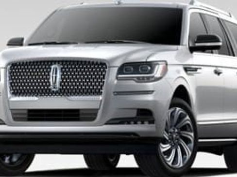 Used 2023 Lincoln Navigator L Reserve image 1