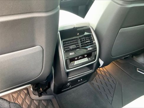 Used 2025 BMW X7 xDrive40i w/ M Sport Package AWD/4WD image 22