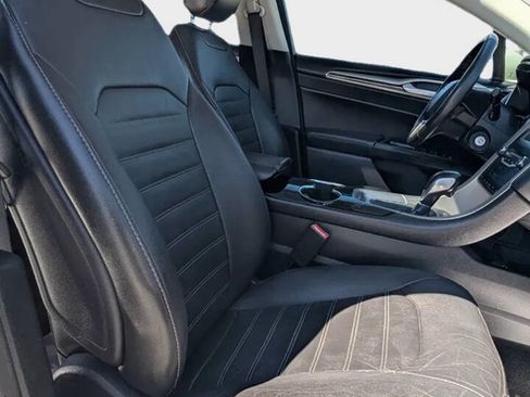 Used 2015 Ford Fusion SE w/ Equipment Group 202A image 12