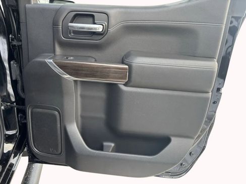 Used 2019 Chevrolet Silverado 1500 LT Trail Boss image 28