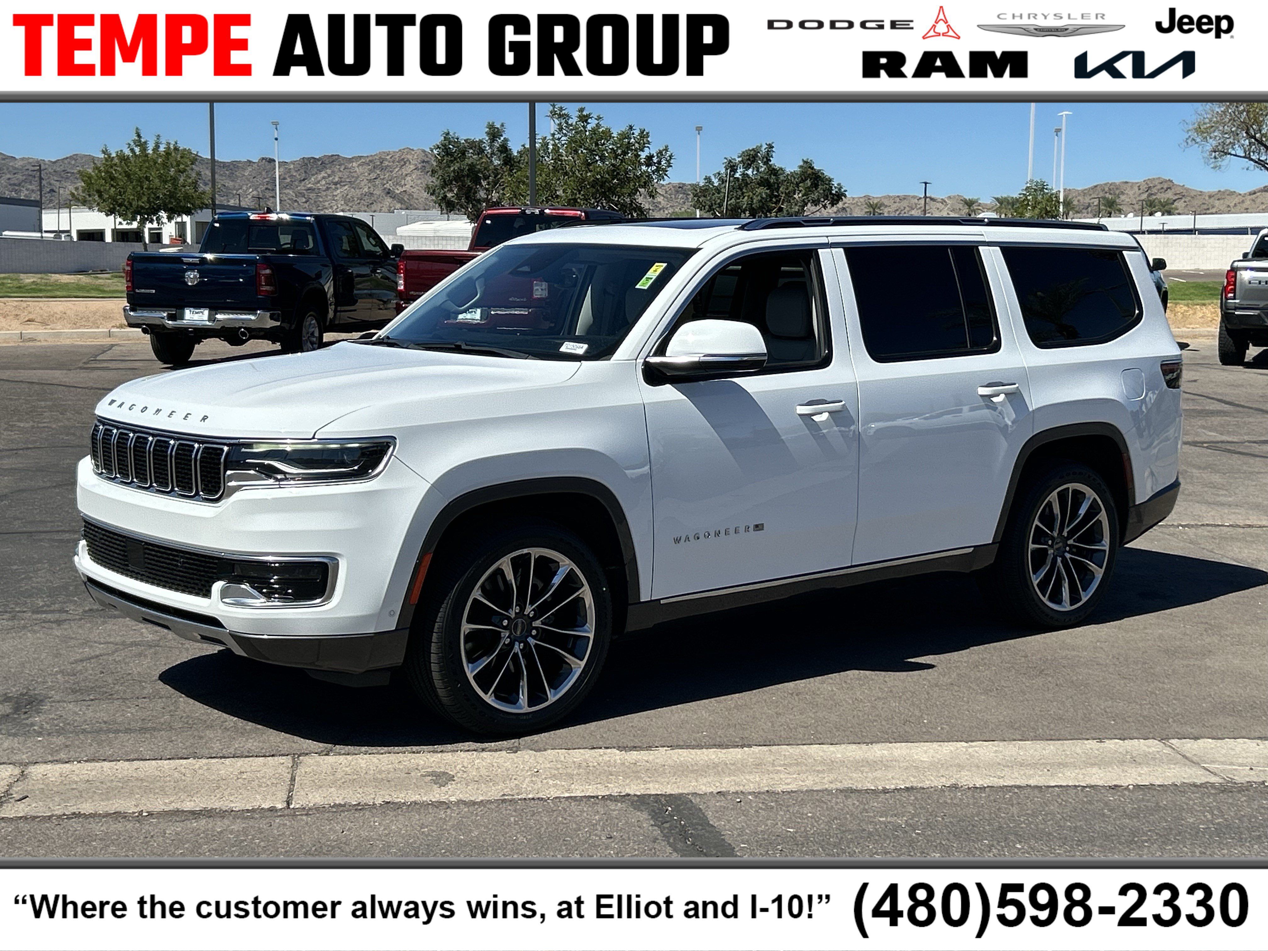 Used 2022 Jeep Wagoneer Series III w/ Premium Group I AWD/4WD image 1