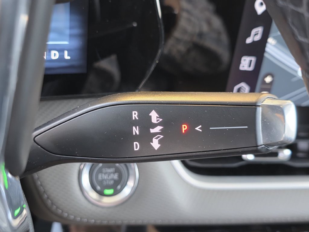 Used 2026 Chevrolet Equinox LT w/ Convenience Package II FWD image 25