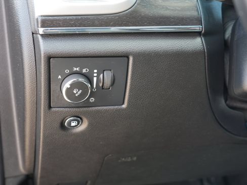 Used 2018 Jeep Grand Cherokee Limited AWD/4WD image 17