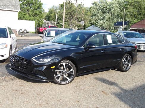 Used 2021 Hyundai Sonata SEL Plus w/ Winter Weather Package FWD image 2