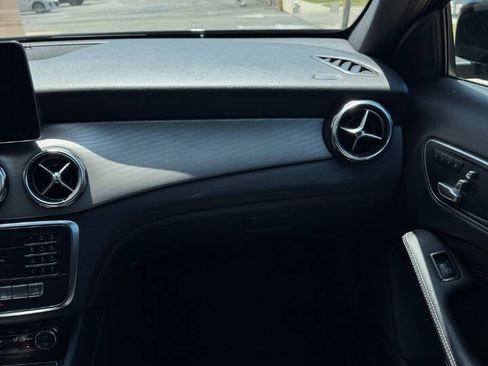 Used 2019 Mercedes-Benz GLA 250 4MATIC image 13