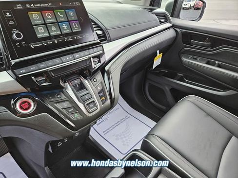 New 2026 Honda Odyssey Touring image 10