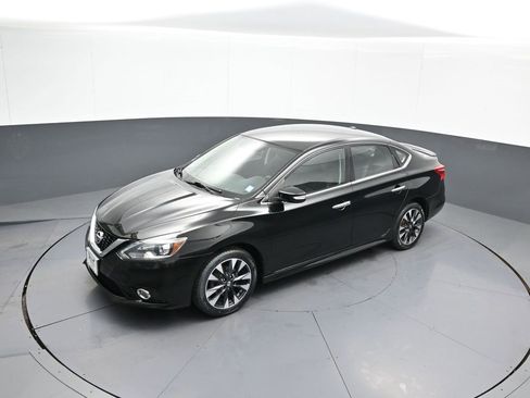 Used 2016 Nissan Sentra SR image 32