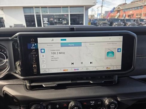 Certified 2025 Jeep Wrangler Unlimited Rubicon 392 image 26