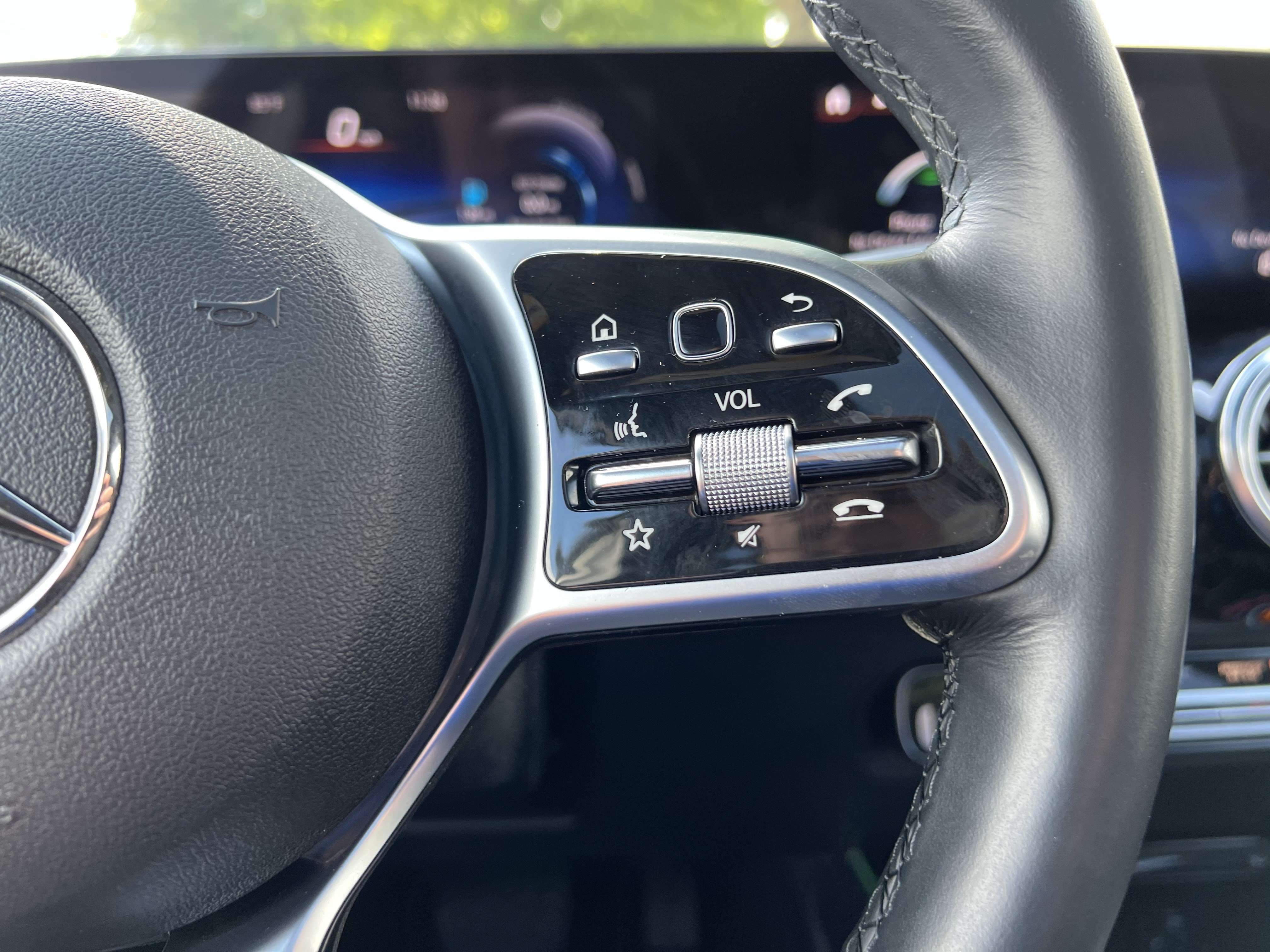 Certified 2022 Mercedes-Benz GLB 250 4MATIC image 20