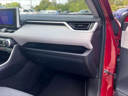 Used 2025 Toyota RAV4 XLE w/ Convenience Package AWD/4WD image 19
