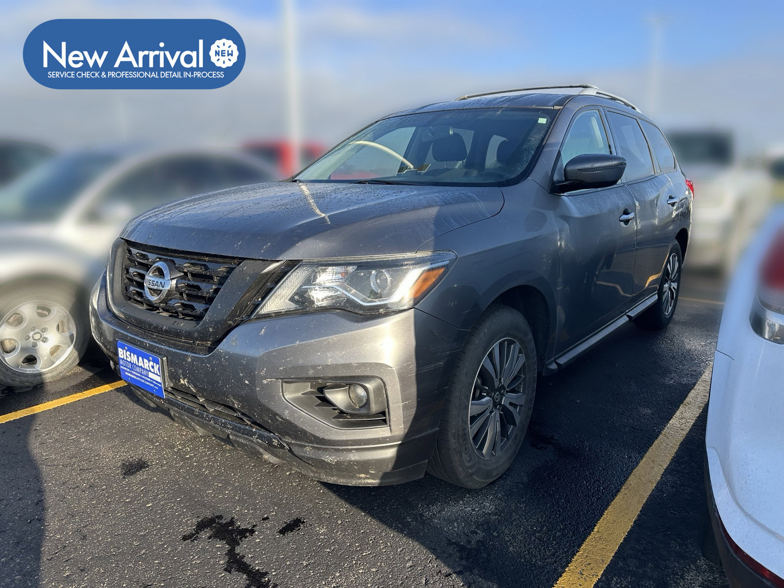 Used 2018 Nissan Pathfinder SV w/ SV Tech Package AWD/4WD image 1