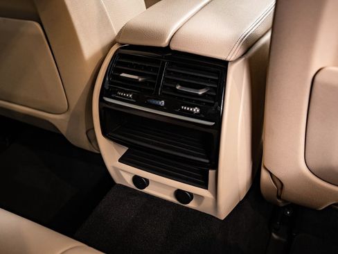 Used 2019 BMW 540i w/ Convenience Package RWD image 34