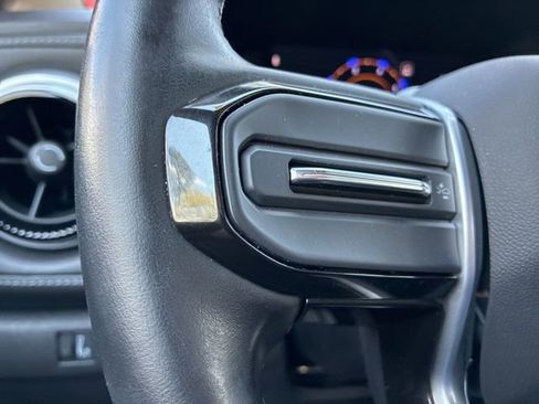 Used 2023 Chevrolet Colorado LT image 27