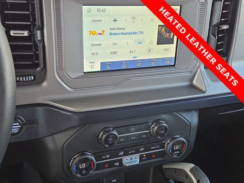 Used 2023 Ford Bronco Outer Banks AWD/4WD image 16
