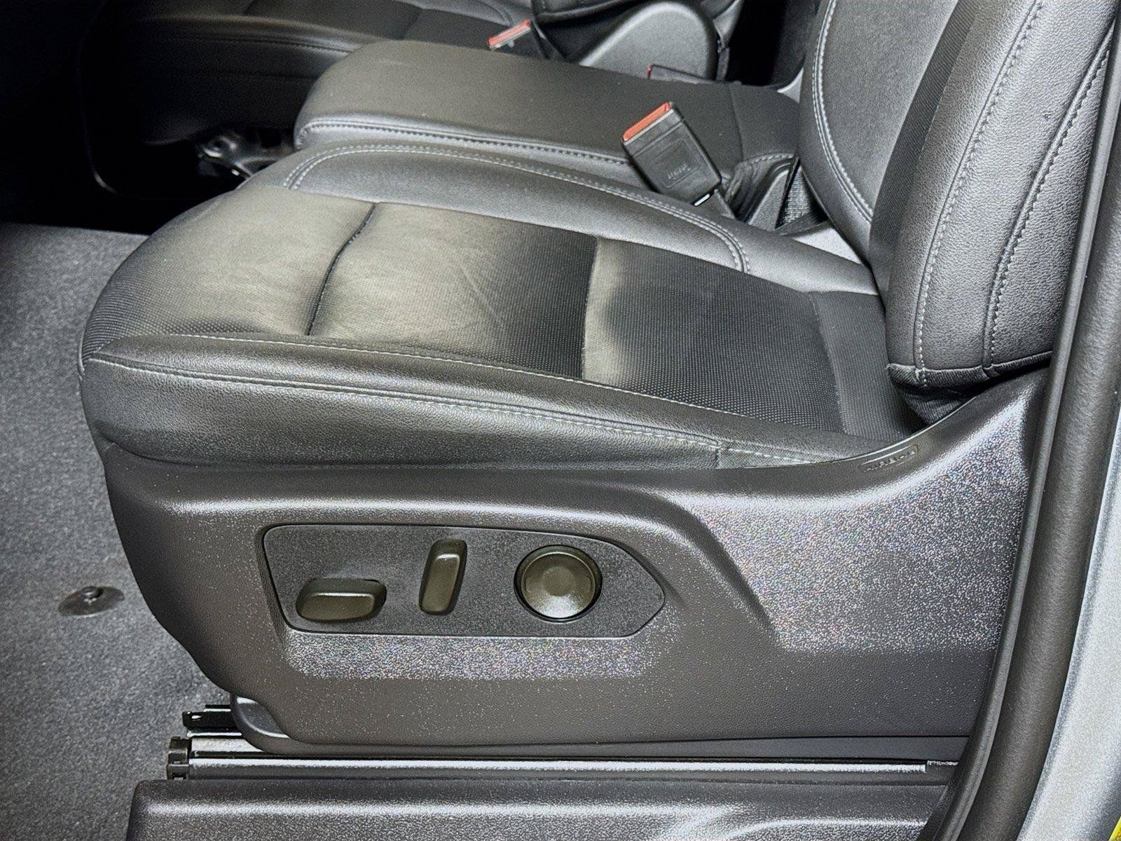 Used 2026 GMC Sierra 1500 SLT RWD image 17