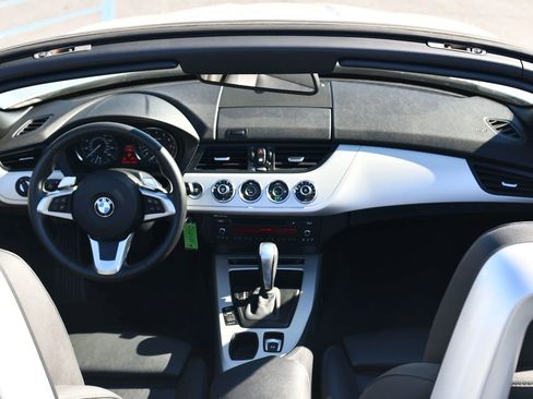 Used 2011 BMW Z4 sDrive30i w/ Premium Pkg image 27
