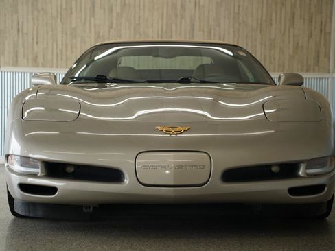 Used 2002 Chevrolet Corvette Convertible w/ Preferred Equipment Group2 RWD image 3
