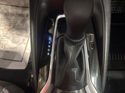 Used 2025 Toyota Corolla LE image 21