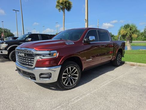 Used 2025 RAM 1500 Limited AWD/4WD image 7