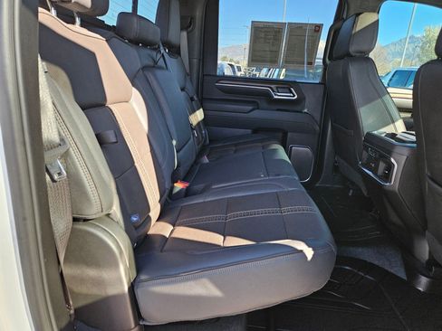 Used 2025 Chevrolet Silverado 3500 High Country w/ Technology Package image 31