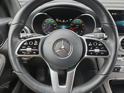 Used 2022 Mercedes-Benz GLC 300 4MATIC image 9