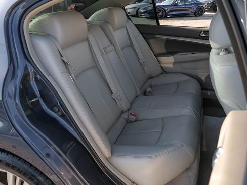 Used 2012 INFINITI G37 x w/ Premium Pkg image 39
