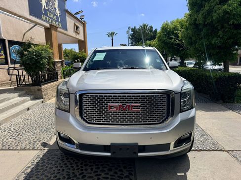 Used 2015 GMC Yukon SLT w/ Open Road Package image 2