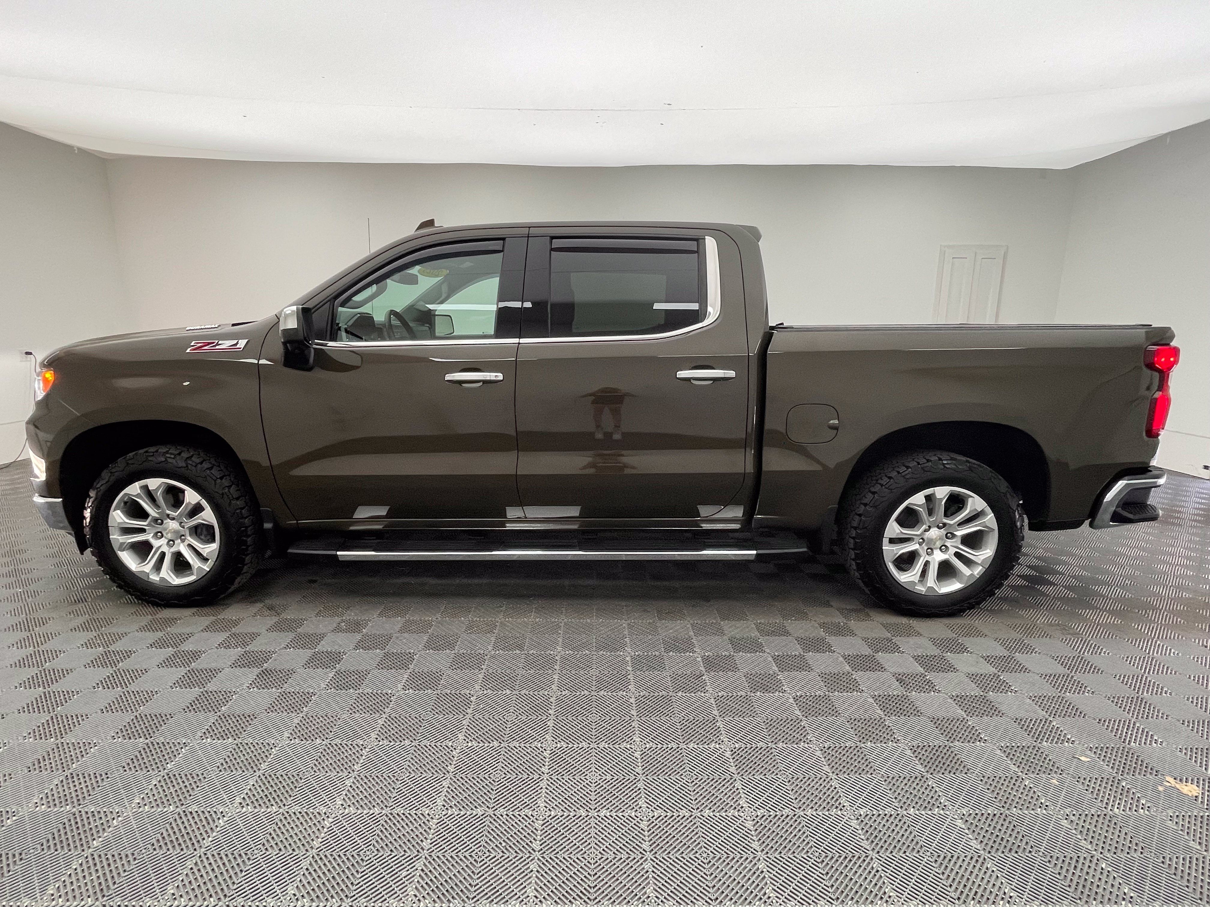Used 2023 Chevrolet Silverado 1500 LTZ AWD/4WD image 11