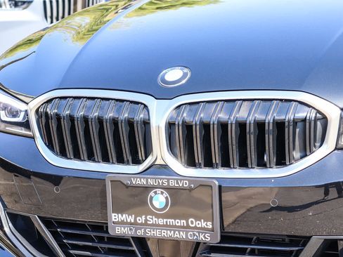 Used 2026 BMW 330i Sedan w/ Convenience Package RWD image 8