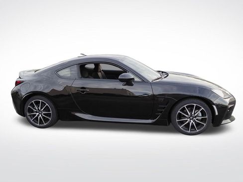Used 2024 Toyota GR86 RWD image 5