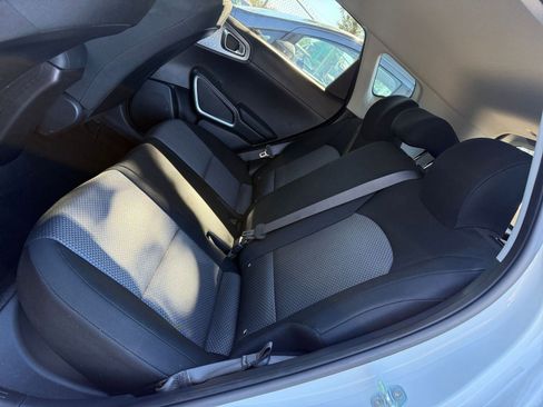 Used 2025 Kia Soul LX w/ LX Technology Package image 20