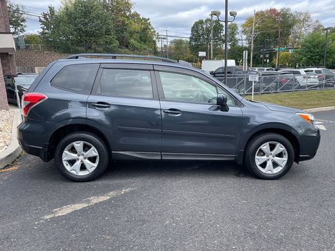 Used 2016 Subaru Forester 2.5i Premium image 3
