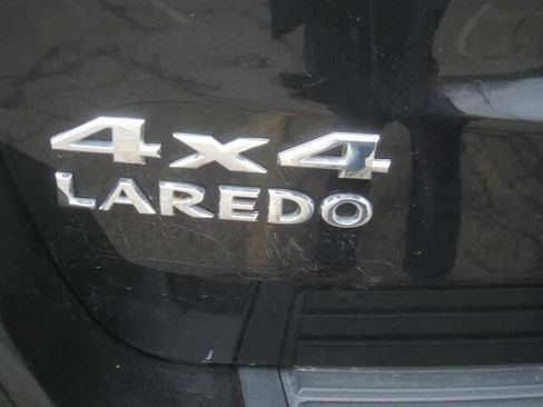 Used 2012 Jeep Grand Cherokee Laredo w/ Laredo E Group image 11