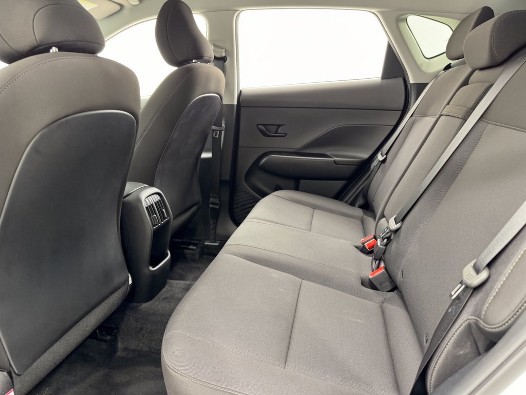 Used 2025 Hyundai Kona SEL AWD/4WD image 25