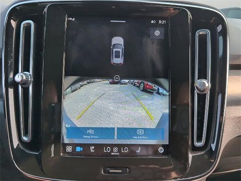 Used 2023 Volvo XC40 Recharge Ultimate w/ Protection Package Premier image 29