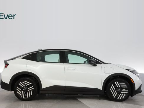 Used 2026 Nissan Leaf SV+ FWD image 13