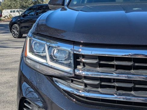 Used 2023 Volkswagen Atlas SE image 11