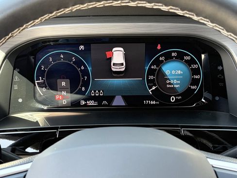 Used 2025 Volkswagen Atlas Cross Sport SE FWD image 24