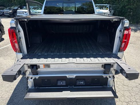 Used 2022 GMC Sierra 1500 AT4X AWD/4WD image 16