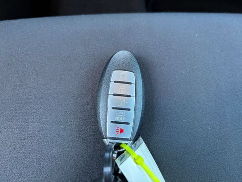 Used 2025 Nissan Altima 2.5 SV FWD image 24
