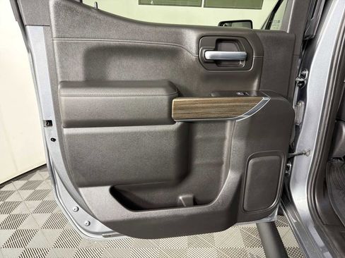 Used 2021 Chevrolet Silverado 1500 LT Trail Boss w/ Convenience Package II image 19