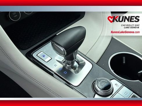 Used 2025 Genesis G70 2.5T AWD/4WD image 17