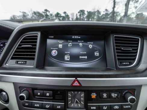 Used 2017 Genesis G80 5.0 Ultimate image 10